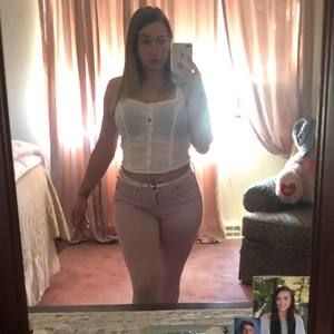 Meet your Posher, Caitlin